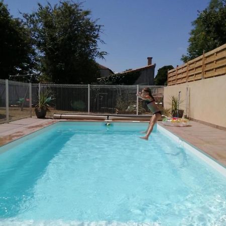 Bed and Breakfast Les Tourterelles Chabournay Экстерьер фото