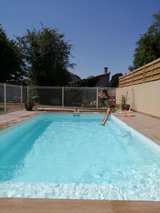 Bed and Breakfast Les Tourterelles Chabournay Экстерьер фото