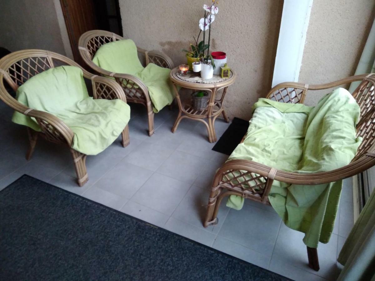 Bed and Breakfast Les Tourterelles Chabournay Экстерьер фото