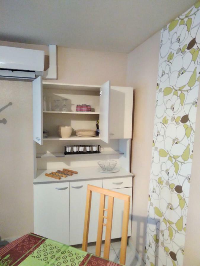 Bed and Breakfast Les Tourterelles Chabournay Экстерьер фото